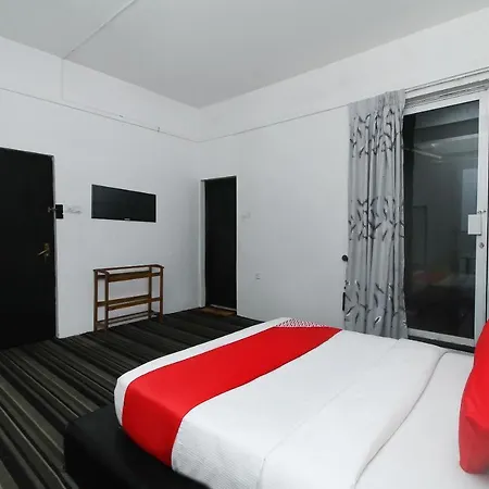 Oyo 523 Royal Hotel 3*