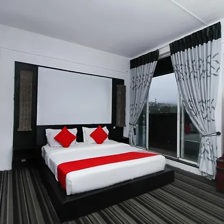 Oyo 523 Royal Hotel
