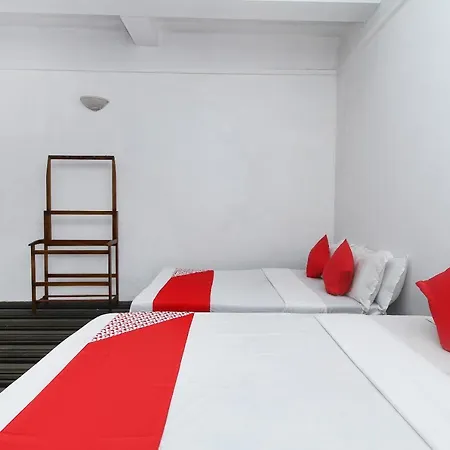 Hotel Oyo 523 Royal 3*