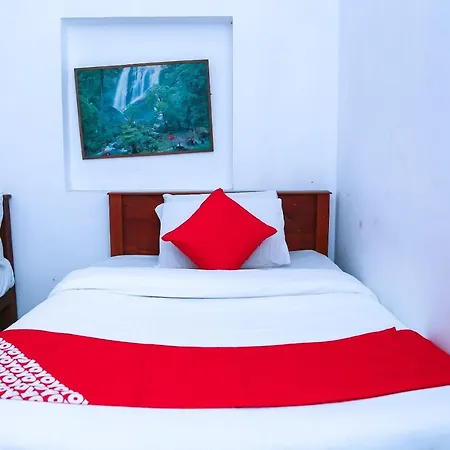 Hotel Oyo 409 Lumi' S Bungalow