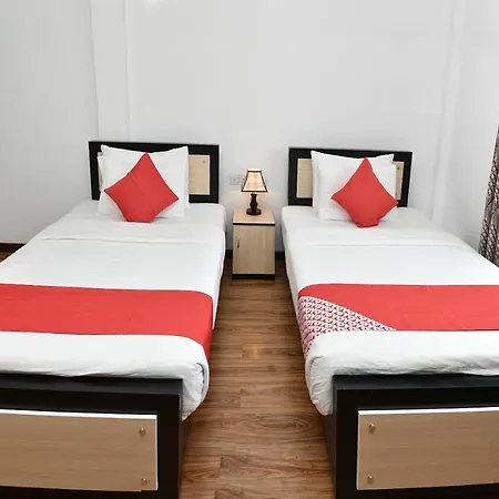 Hotel Oyo 430 The Turf