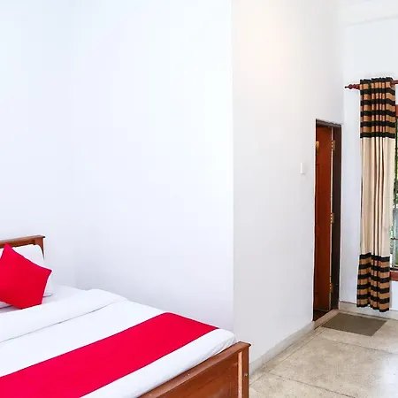 Oyo 409 Lumi' S Bungalow Hotel