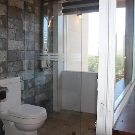 Bed & Breakfast Pigeons Nest 3*