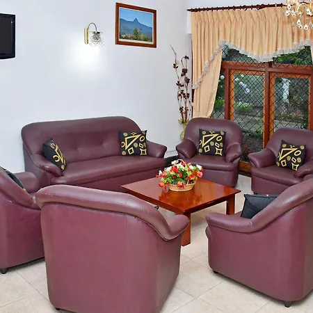 Hotel Oyo 454 Jayamal Rest 3*