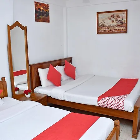 Hotel Oyo 454 Jayamal Rest 3*