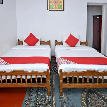 Hotel Oyo 454 Jayamal Rest 3*