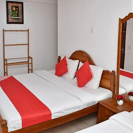 Hotel Oyo 454 Jayamal Rest 3*