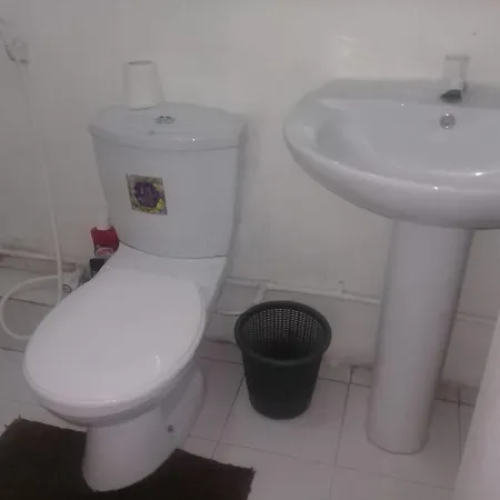 Piyasena's In Bed & Breakfast Nuwara Eliya