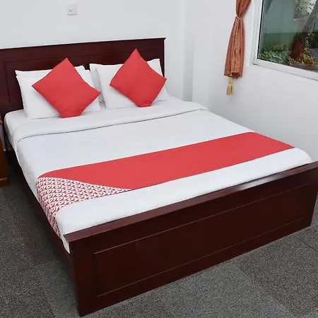 Hotel Oyo 434 American Star 3*