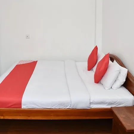 Hotel Oyo 434 American Star 3*