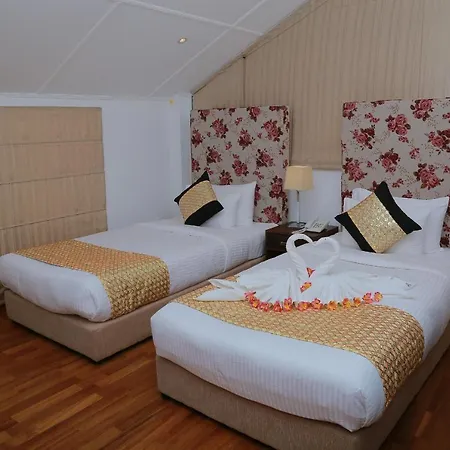 Hotel Blue Meadows Nuwaraeliya Nuwara Eliya