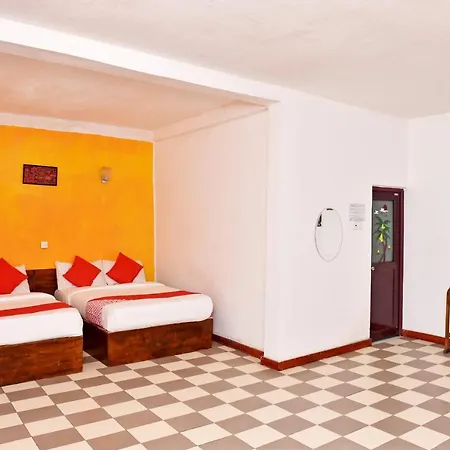Hotel Oyo 349 The Vintage 3*