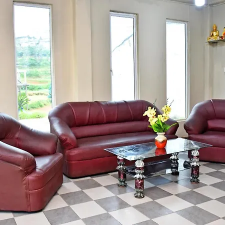 Hotel Oyo 349 The Vintage 3*