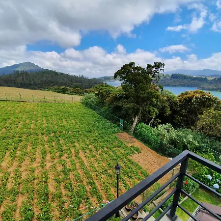 Tranquil - Stunning Views With Free Breakfast *