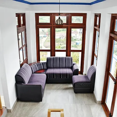 Oyo 537 Royal Bungalow