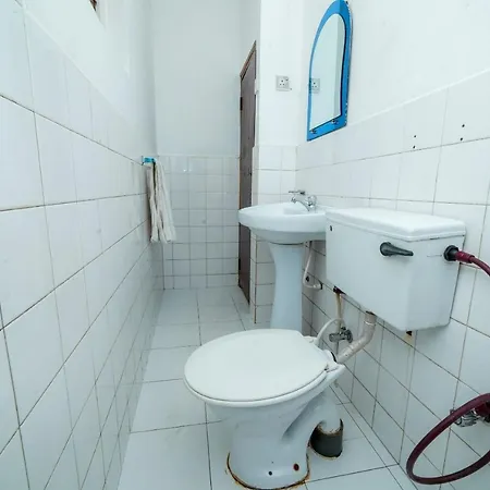 Hotel Oyo 552 Rotelga