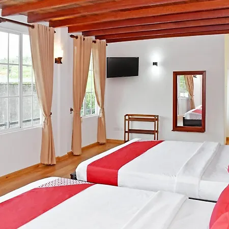 Oyo 418 Tinara Bungalow Hotel 3*