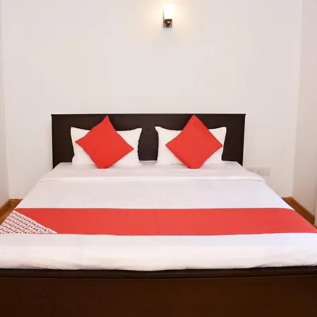 Oyo 418 Tinara Bungalow Hotel 3*