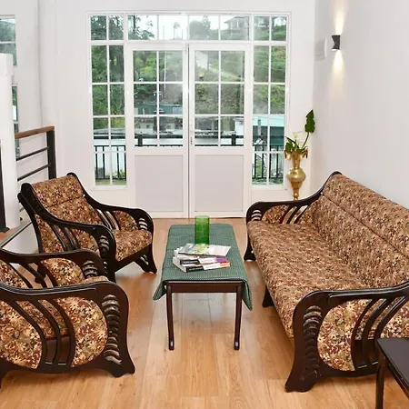 Oyo 418 Tinara Bungalow Hotel 3*