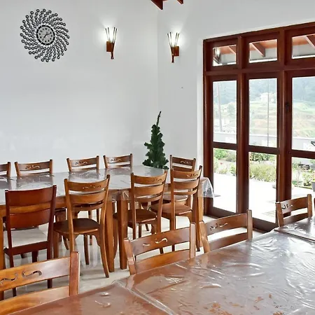 Hotel Oyo 537 Royal Bungalow 3*