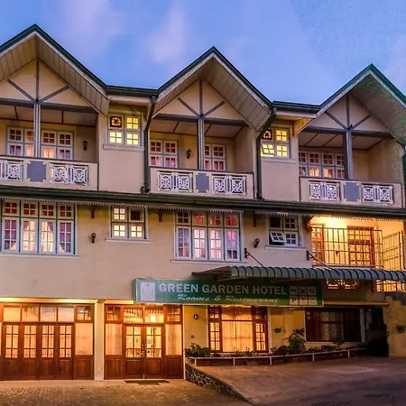 Hotel Oyo 577 Green Garden 3*