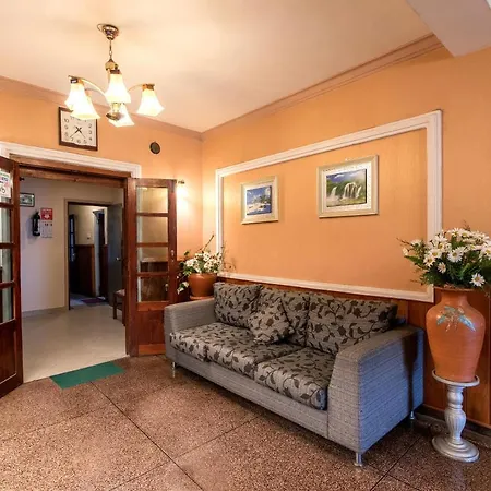 Hotel Oyo 577 Green Garden Nuwara Eliya