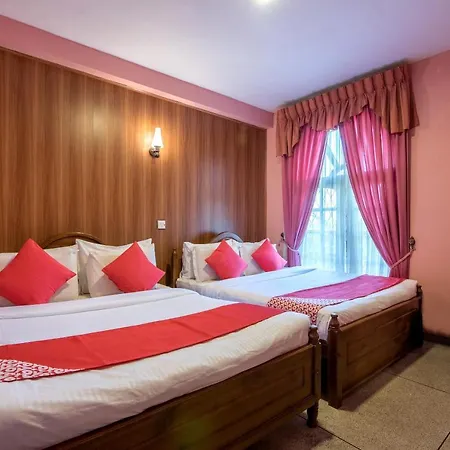 Oyo 577 Green Garden Hotel 3*