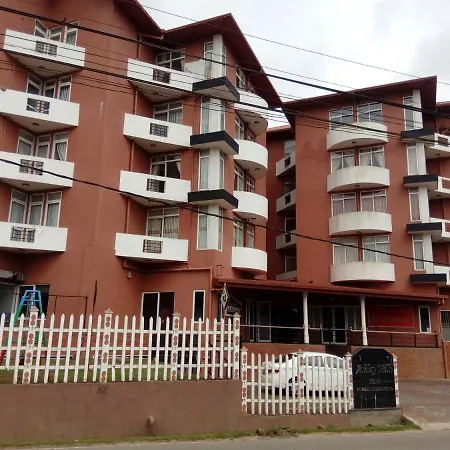 Holiday Aparthotel *
