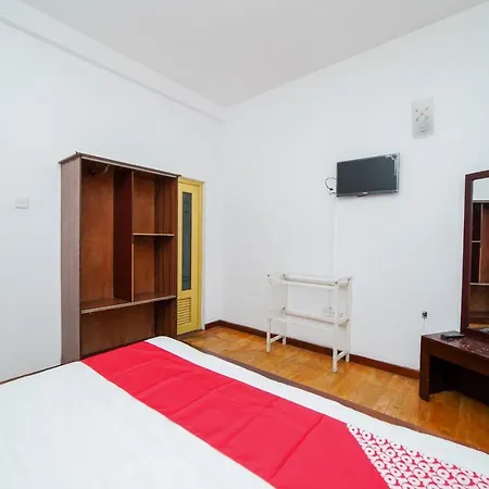 Oyo 586 Rose Garden Hotel 3*