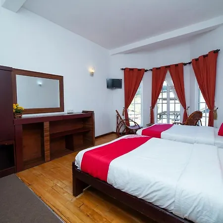 Hotel Oyo 586 Rose Garden 3*