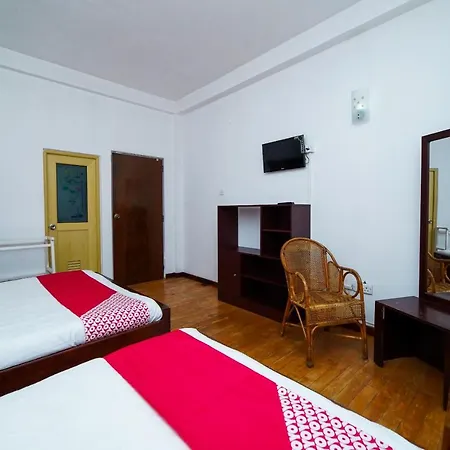 Oyo 586 Rose Garden 3*
