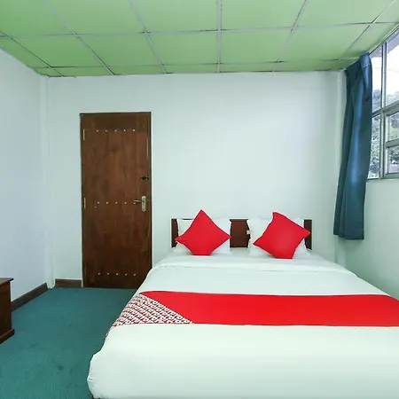 Oyo 453 Green Palace Hotel 3*