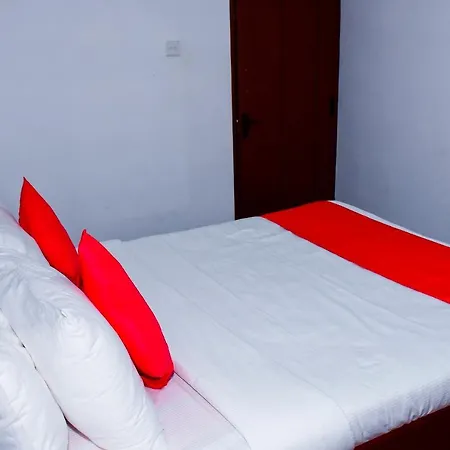 Oyo 480 Rainbow Hotel