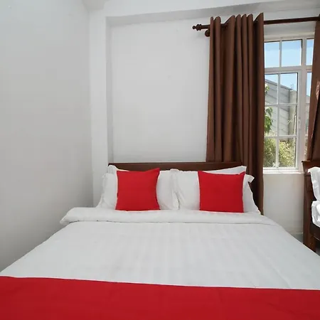 Hotel Oyo 575 White Rose Nuwara Eliya