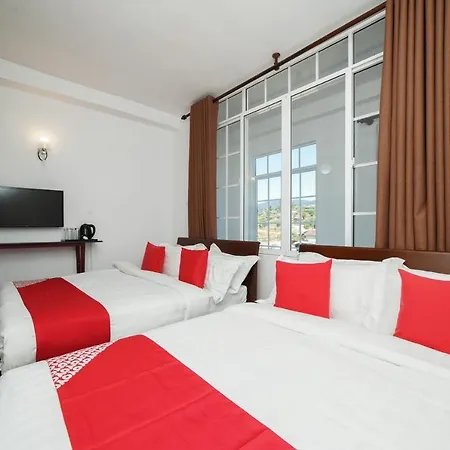 Oyo 575 White Rose Hotel