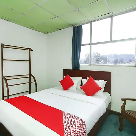 Oyo 453 Green Palace Hotel 3*