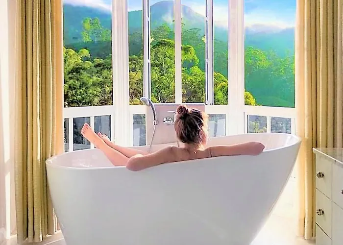 Luxe Wilderness - Private Villas, Free Breakfast, 2Km From City Centre