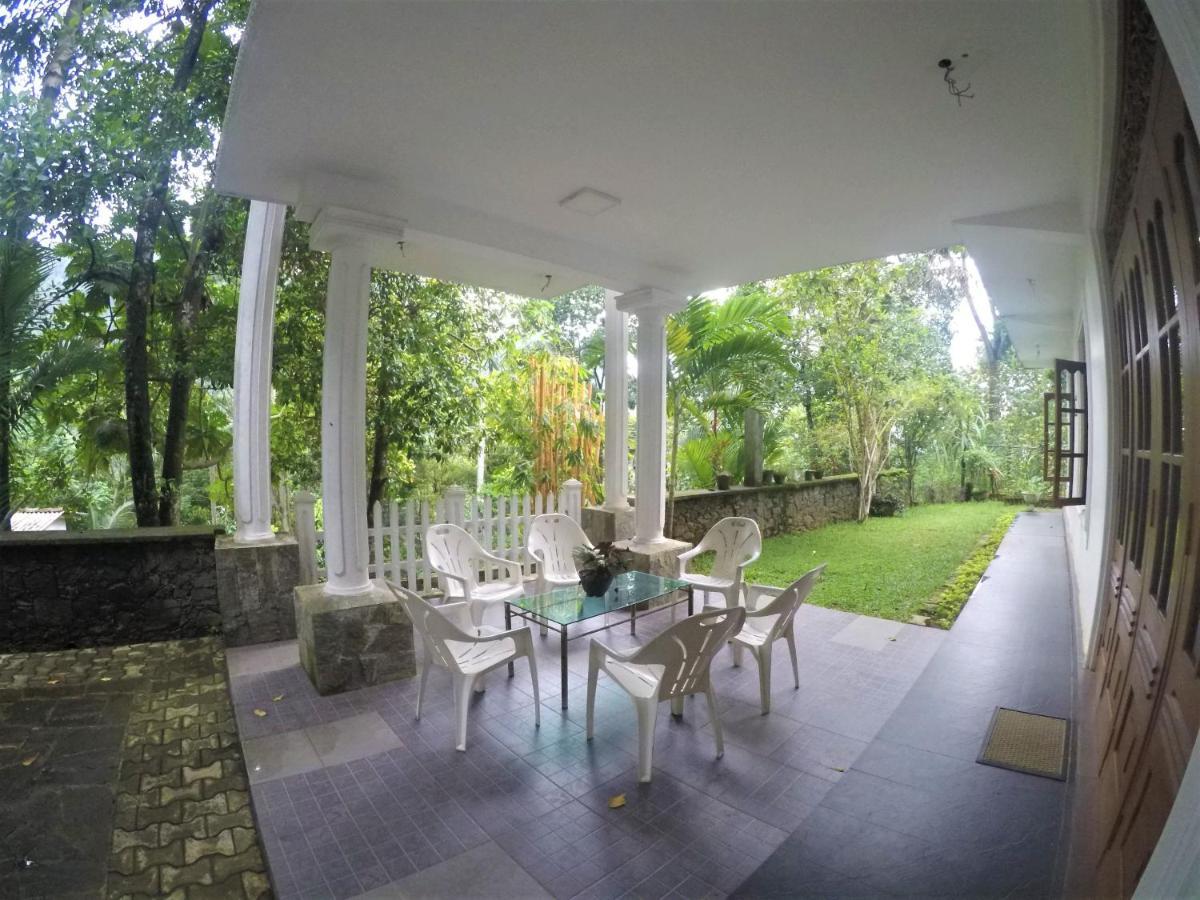 Aberdeen Waterfalls Bungalow Guest house *