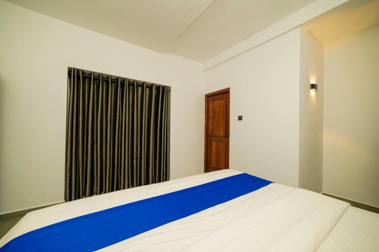 Cool Breeze Hotel