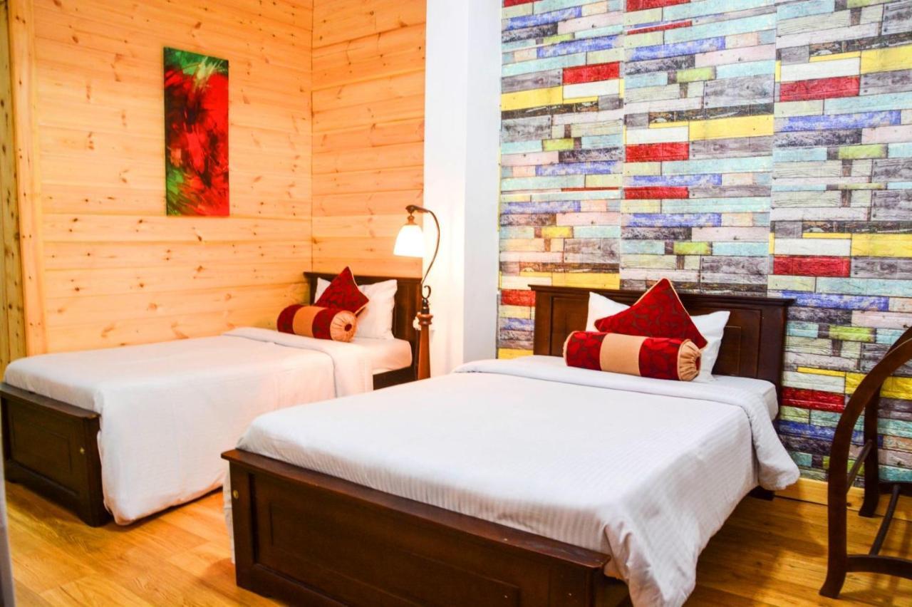 Little England Guest house 3*