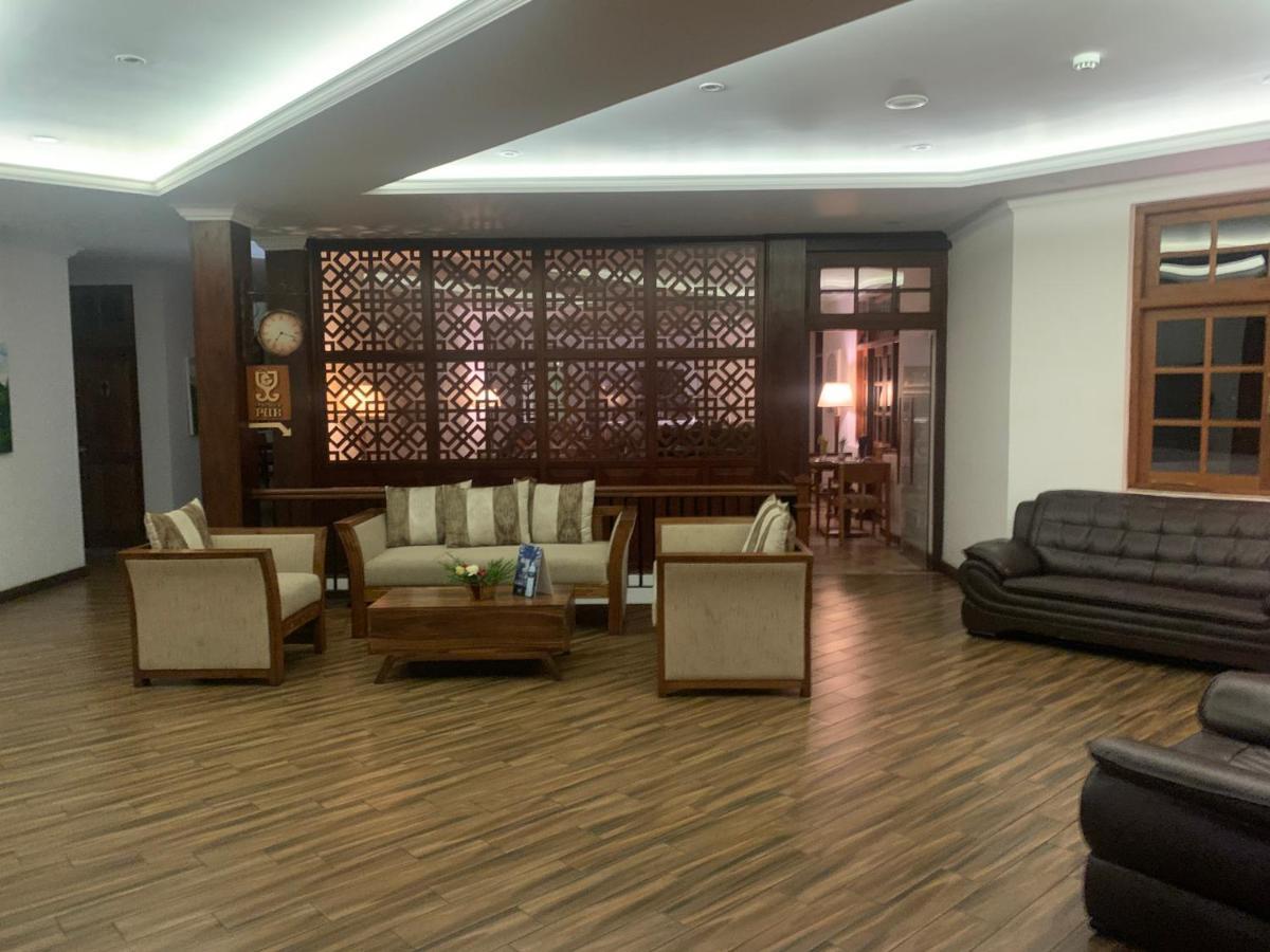 Heaven Seven Hotel