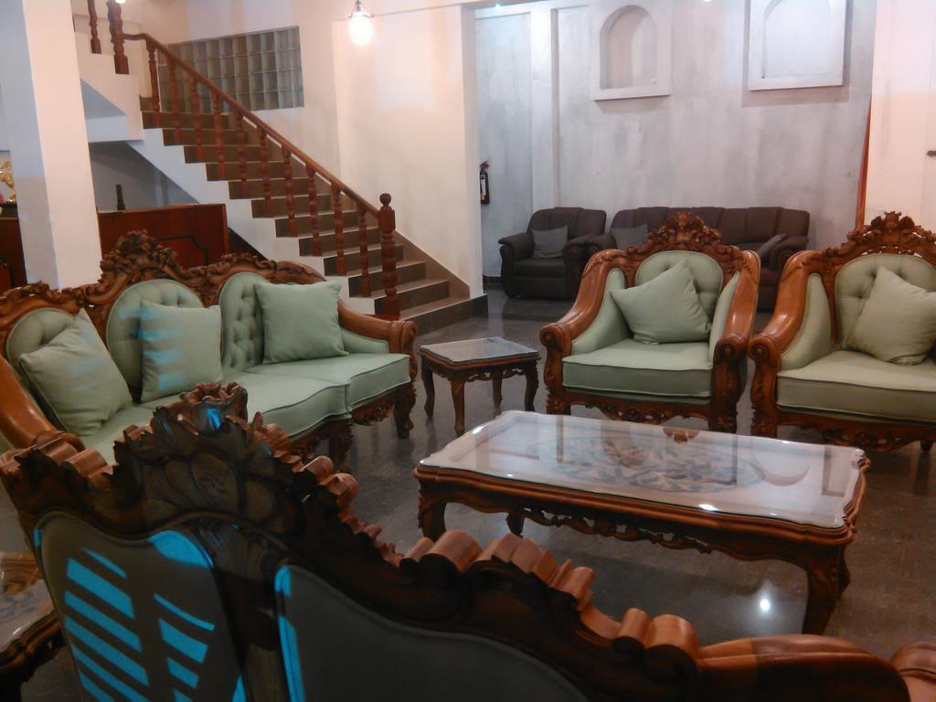 Royal Hills Hotel