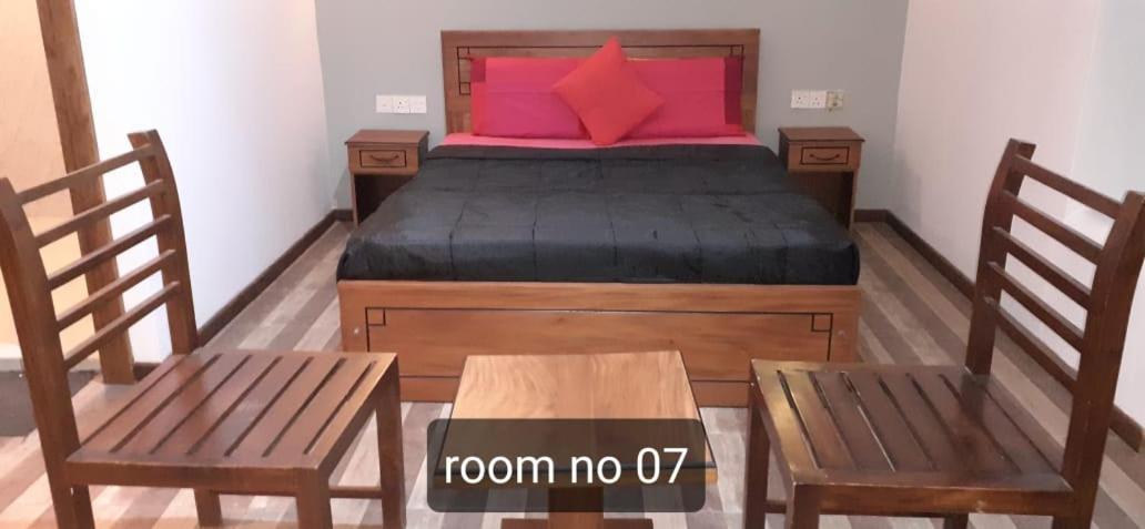 Vishmi's Rest Hotel 3*