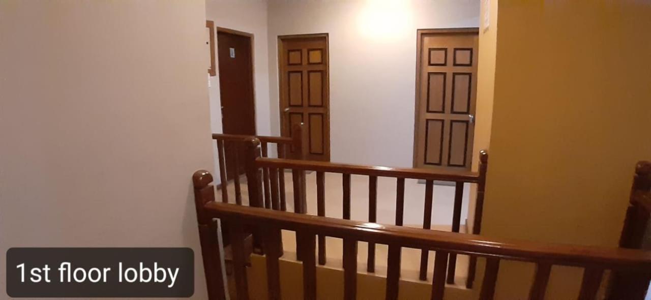 Vishmi's Rest Hotel 3*