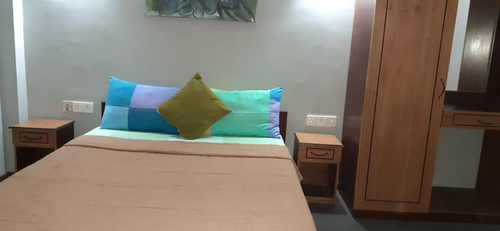 Hotel Vishmi's Rest