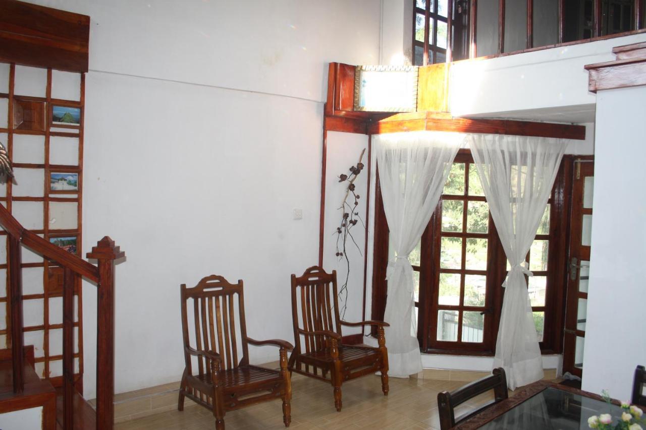 Hotel Bezel 3*