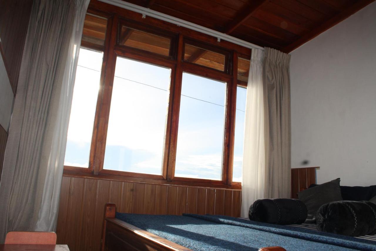 Hotel Bezel 3*