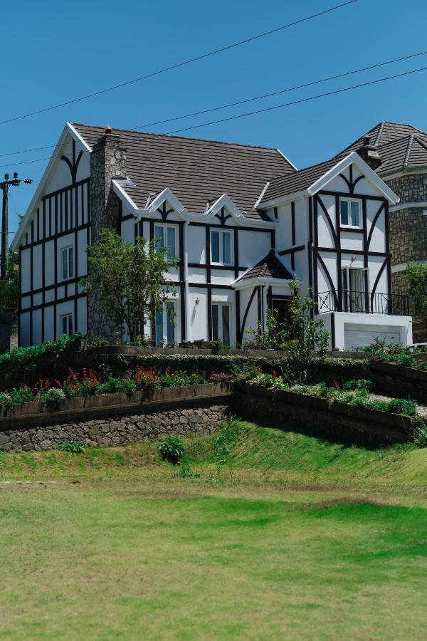 Villa Tudor Barn - Little England *