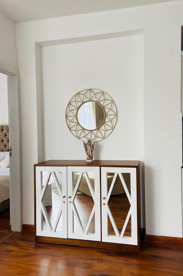 Grand Winterberry - View Luxury Apartment
