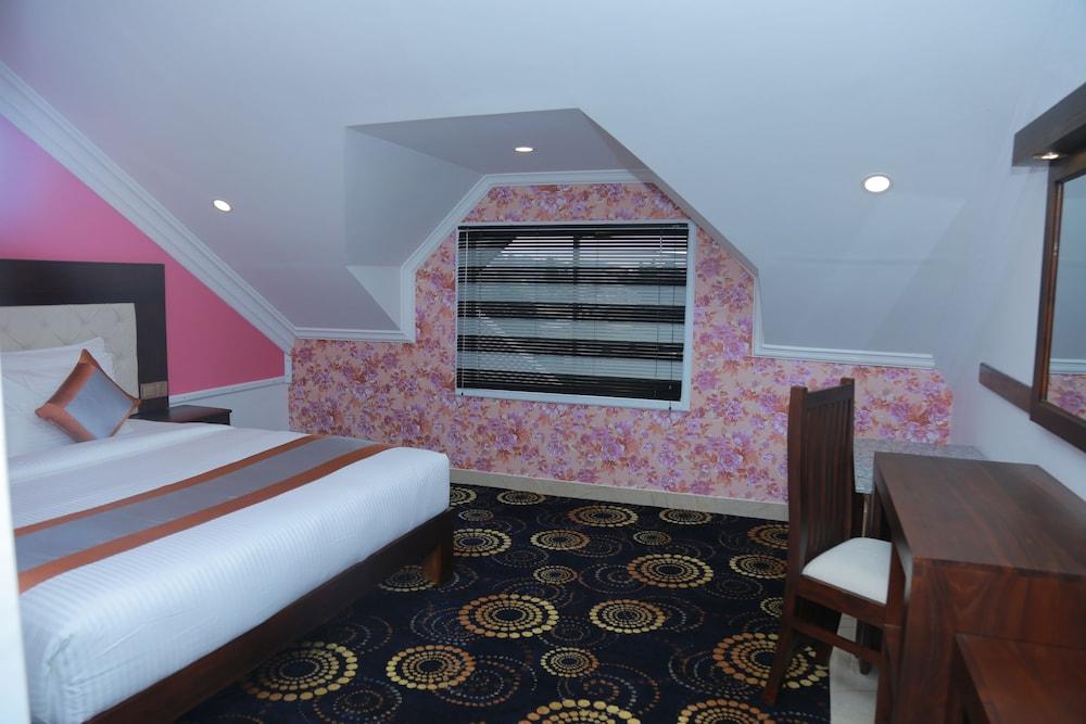 Galaxy Grand Hotel Nuwara Eliya